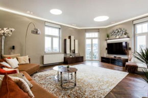 Luxurious Danubeside Apartment for 6